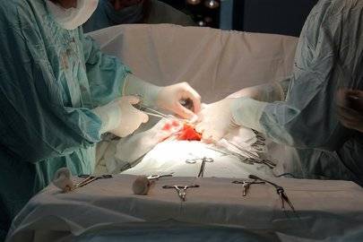 Уфимские врачи удалили женщине опухоль в глотке, с которой она жила семь лет