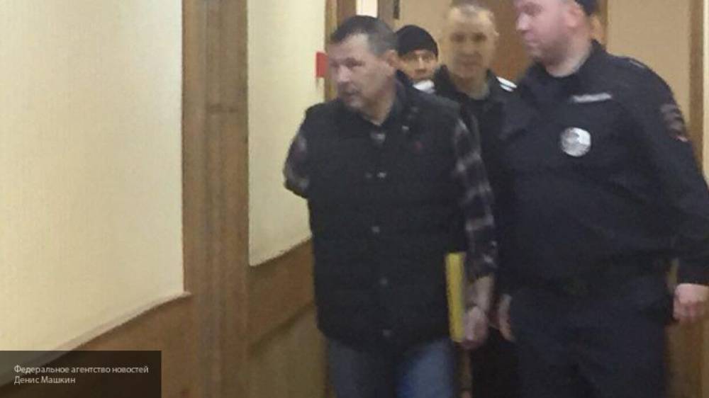 Лидера ОПГ Барсукова перевели в Петербург в рамках расследования дела об убийстве депутата