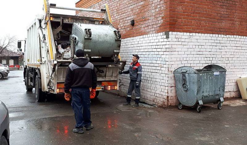 В Тюмени гаражный кооператив больше года уклонялся от своевременного вывоза мусора