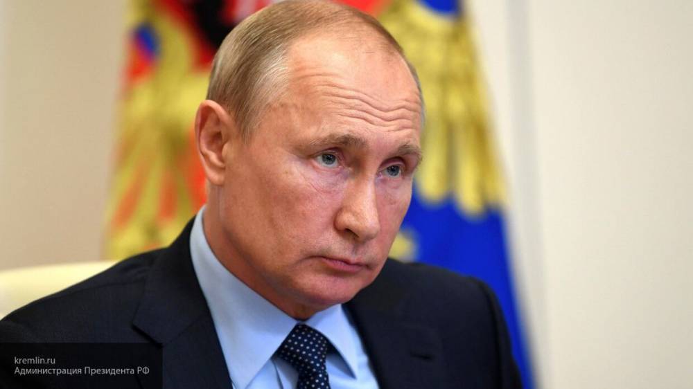 Путин призвал отсекать устаревшие методы разработки информационных технологий