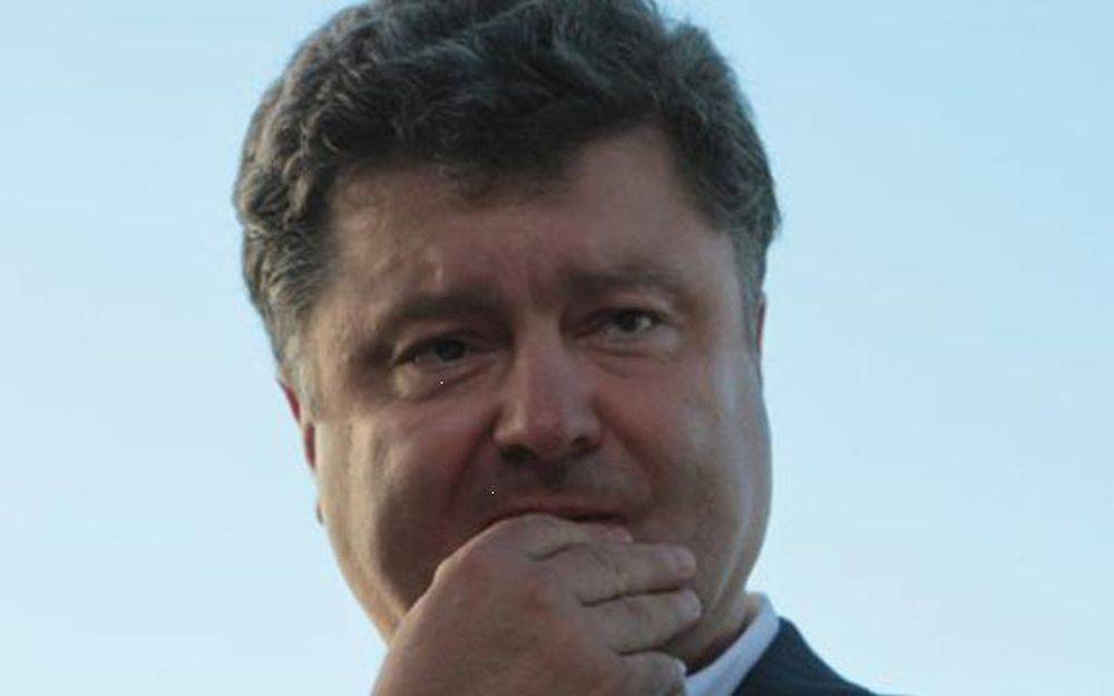 Порошенко вызывают в суд рассказать, как он «сдал Крым»