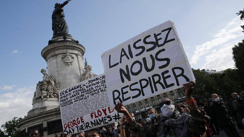 Франция: "Нельзя сказать, что нас это не касается"