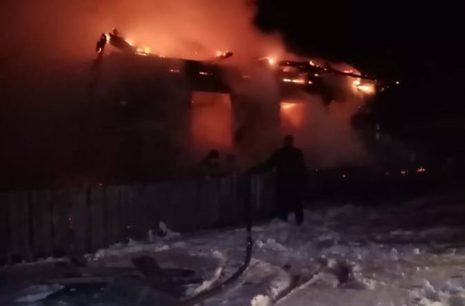 В Башкирии пожилая пара погибла при пожаре в своем доме