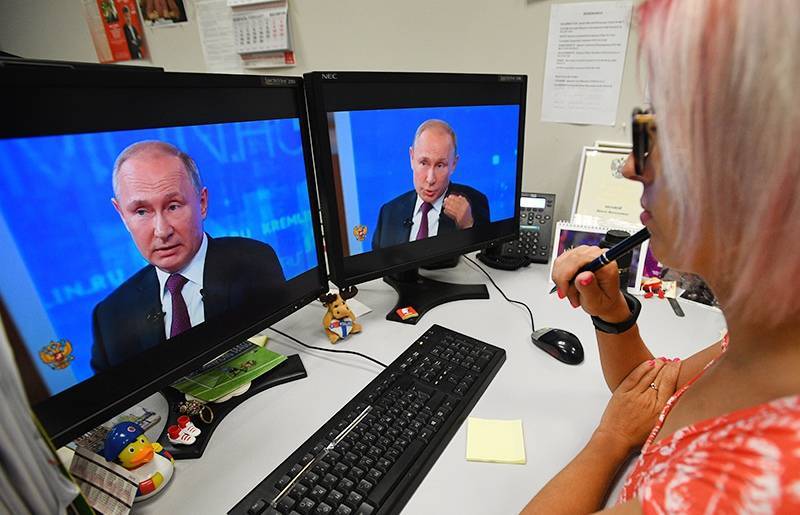 Путин поручил простимулировать IT-сферу
