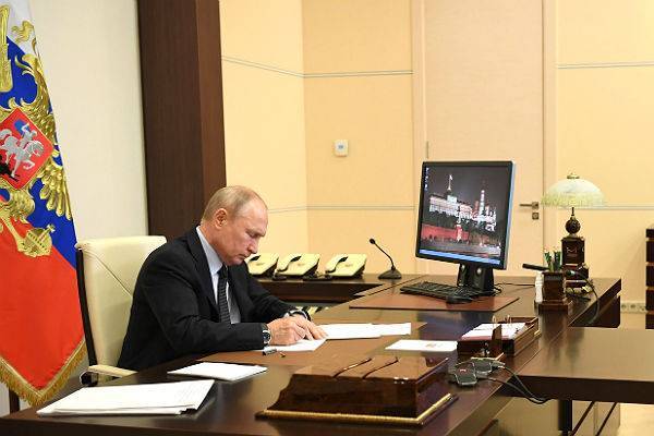 Путин поручил поспешить с «регуляторными песочницами»
