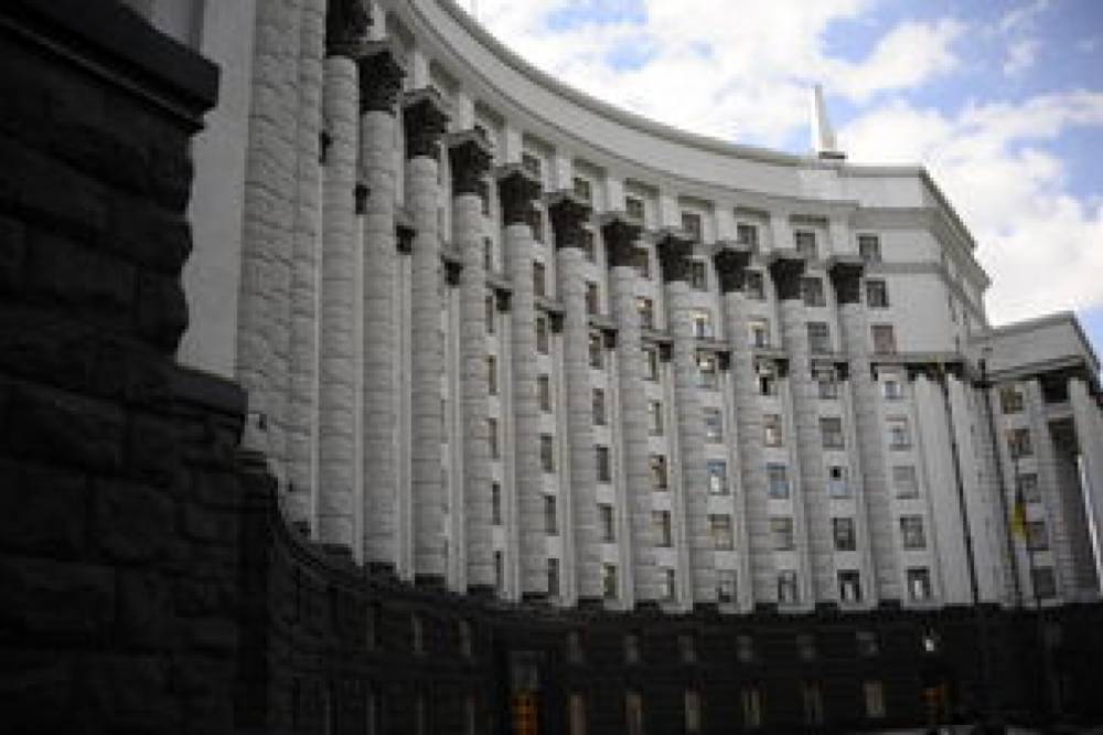 Кабмин выделил МВД 2,7 млрд грн на коронавирусные доплаты силовика