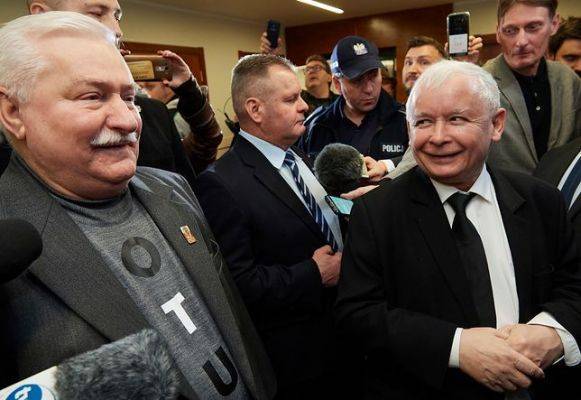 Экс-президент Польши Лех Валенса призвал отодвинуть «качистов» от власти