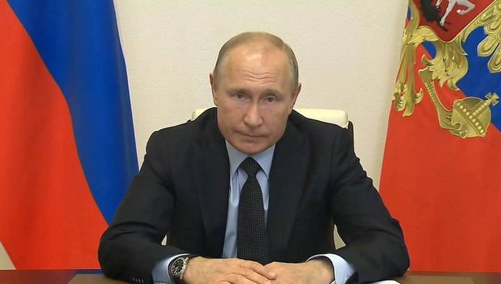 Путин поручил подготовить федеральный проект по развитию ИИ-технологий