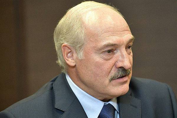 Лукашенко поручил «прошерстить пузатых буржуев»