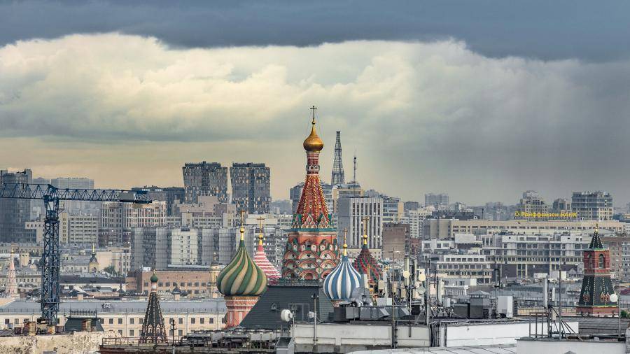 МЧС экстренно предупредило о сильном граде и грозе в Москве