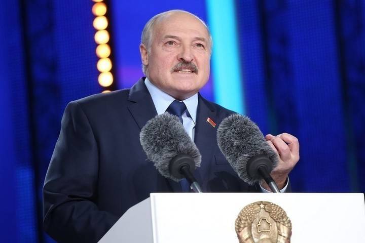 Лукашенко пригрозил буржуям, увольняющим его сторонников