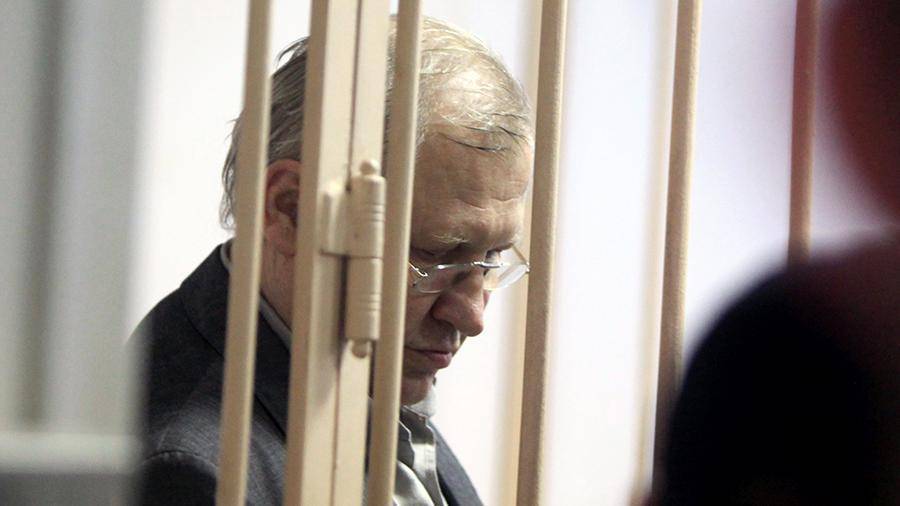 Суд прекратил производство по УДО Глущенко за убийство Старовойтовой