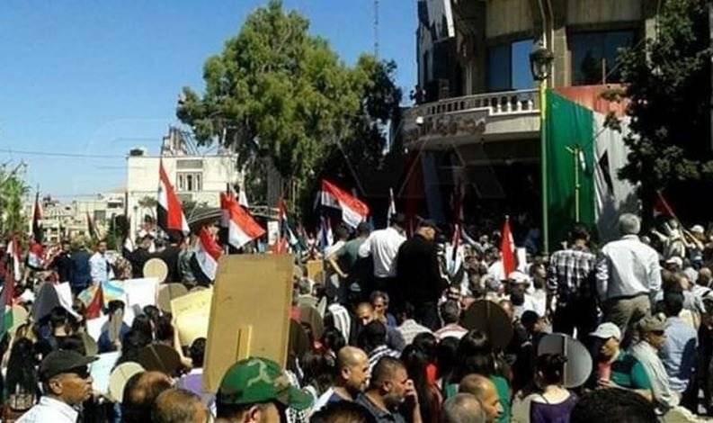 Сирийцы развернули антиамериканские протесты