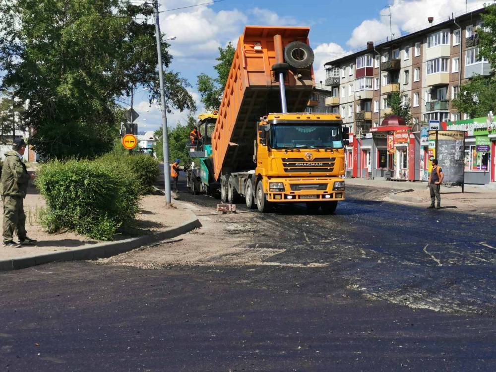 Депутаты горсовета проверили ход ремонта на дорогах Улан-Удэ