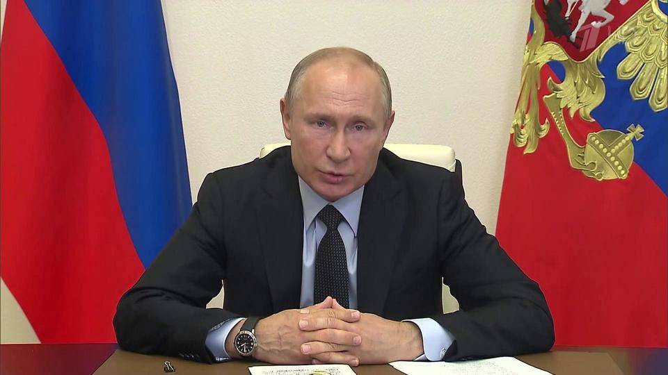 Владимир Путин провел с руководителями IT-компаний совещание на тему развития цифровых технологий