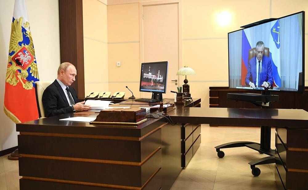 Путин одобрил выдвижение главы Ленобласти на третий срок