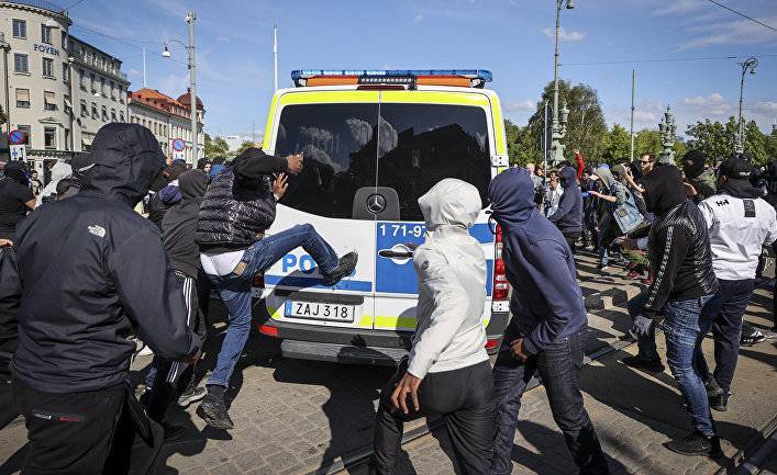 Dagens Nyheter (Швеция): митинговать против американского полицейского насилия — это абсурд
