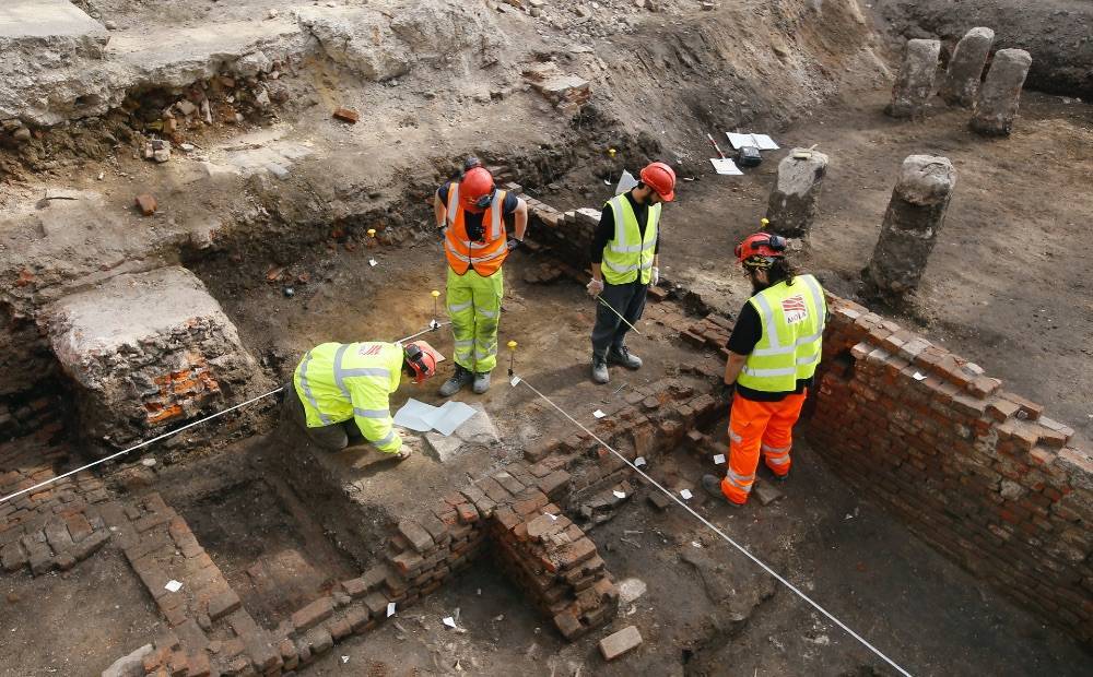 Археологи нашли развалины старейшего театра Лондона