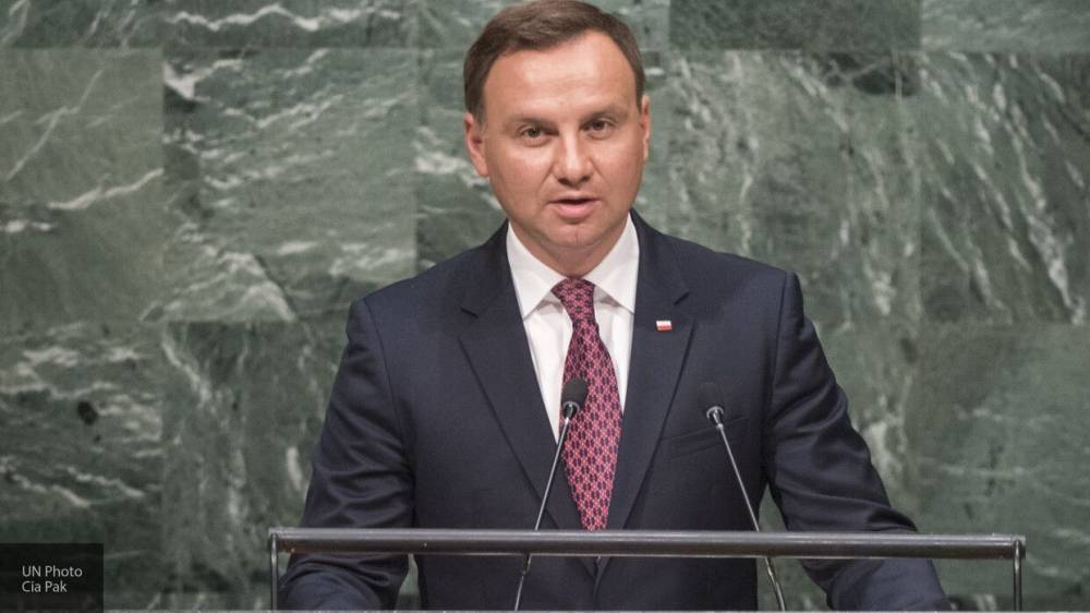 Президент Польши Дуда пообещал запретить пропаганду ЛГБТ-сообществ в школах