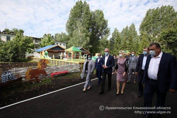 В Мелекесском районе продолжается обновление детских садов и школ