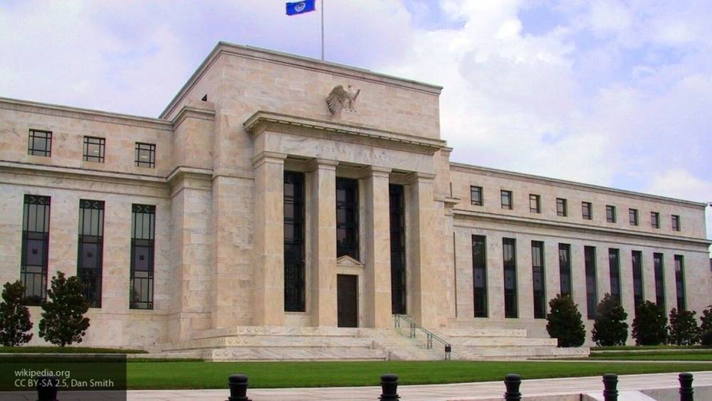 ФРС США сообщил о решении сохранить базовую ставку в условиях кризиса