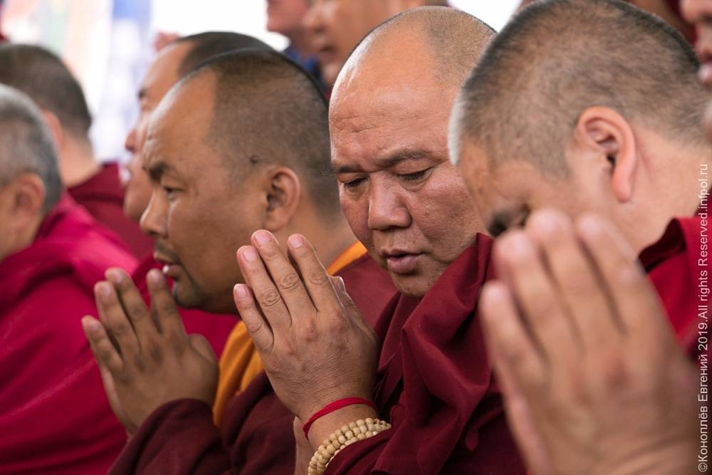Ламы из Бурятии и Алтая устроят семидневный молебен против коронавируса