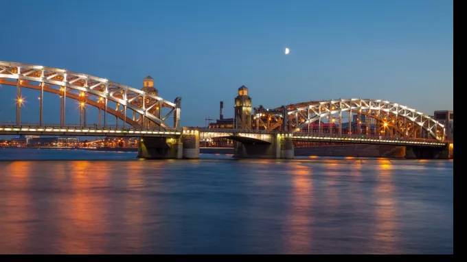 В Петербурге не будут разводить мосты в День России