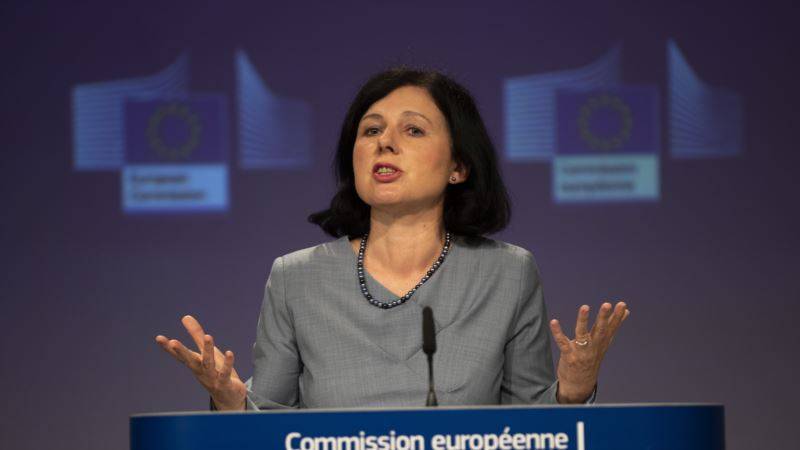 ЕС обвинил Россию и Китай в распространении дезинформации вокруг COVID-19