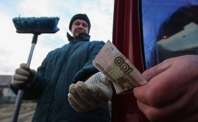Россияне, работающие 1 июля, получат повышенную оплату