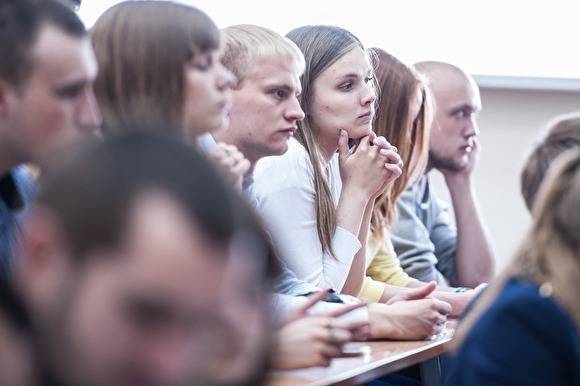 Все выпускники российских школ получат аттестаты без сдачи экзаменов