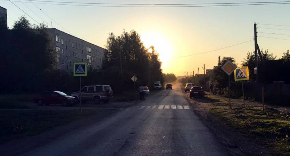 На заброшенном аэродроме в Мордовии мотоциклист сбил велосипедистку