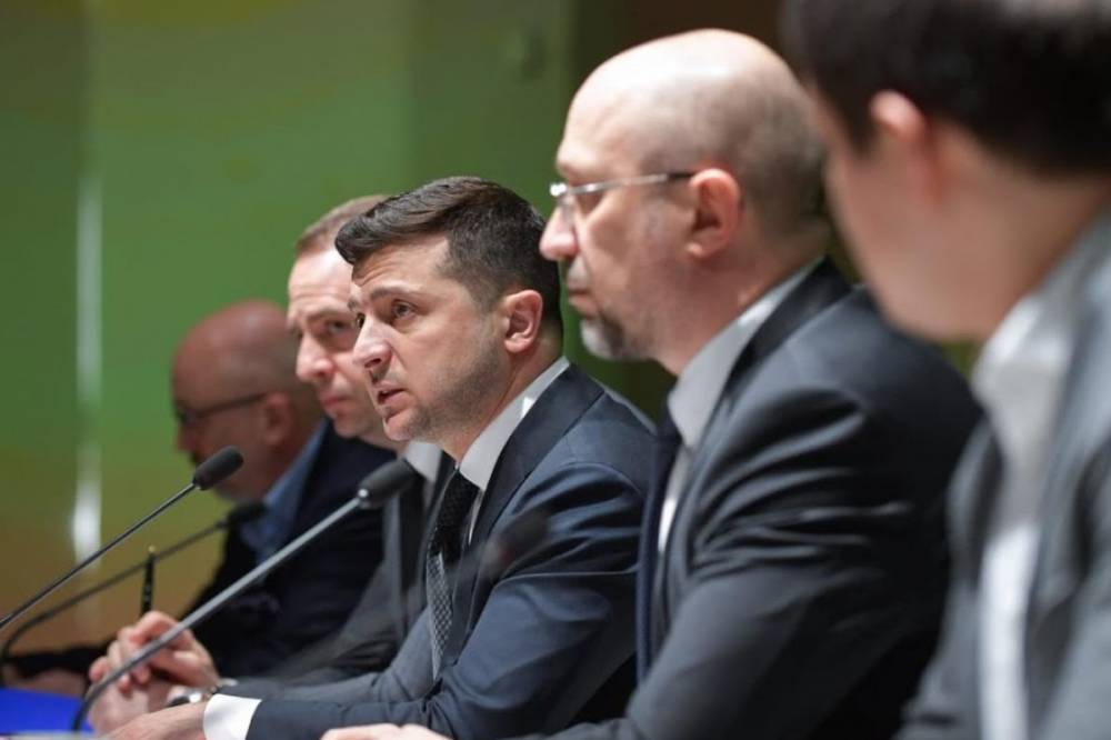 Зеленский подключил Шмыгаля к решению вопроса "Укрбуда"