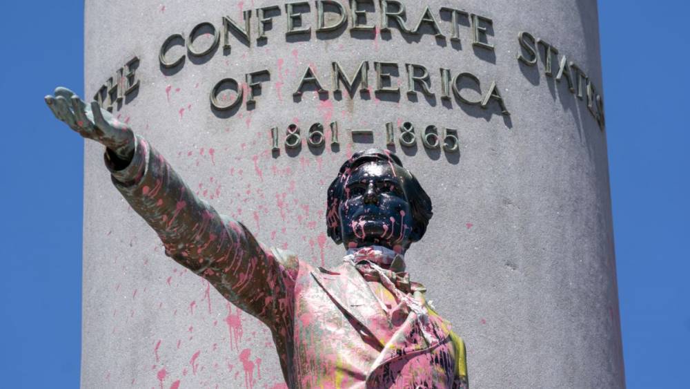 В США продолжают сносить памятники деятелям Конфедерации