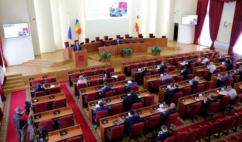 Губернатор Ростовской области зачитал ежегодный отчет о работе правительства