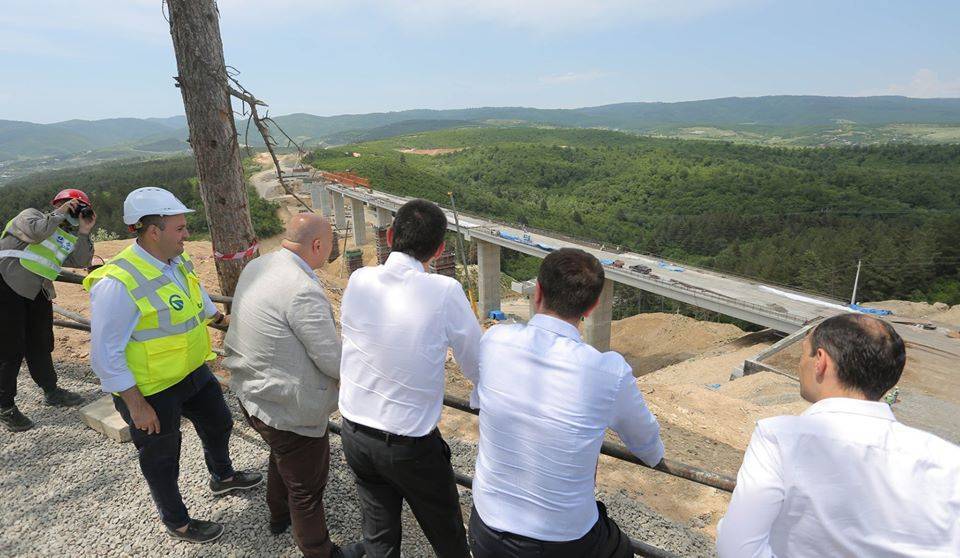 Строительство Хашурской объездной дороги завершится к концу года. ВИДЕО