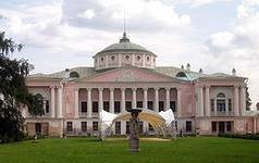 16 июня в России откроются парковые и дворцовые зоны музеев