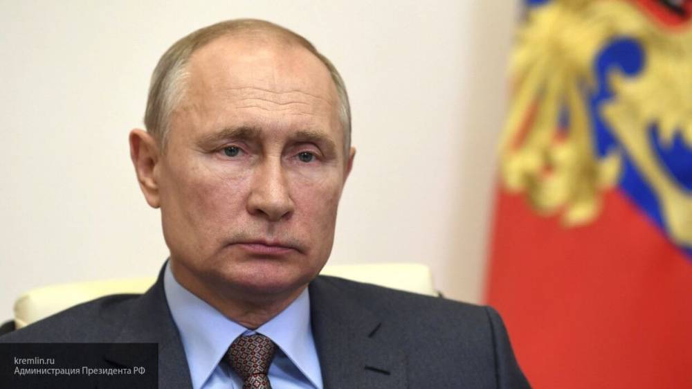 Песков: Путин примет участие в церемонии подъема флага на Поклонной горе 12 июня