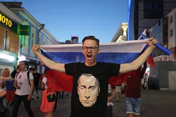 Россияне рассказали, кто их вдохновляет. Лидерами стали Путин и Навальный