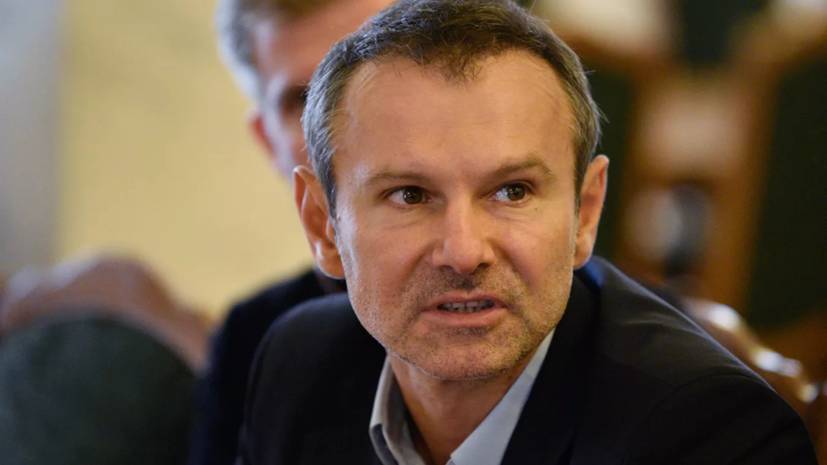 Святослав Вакарчук заявил о сложении полномочий депутата Рады