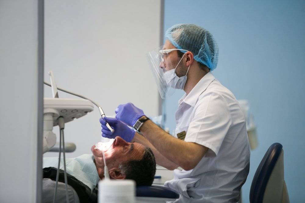 Жителям Подмосковья разрешили записываться на прием к стоматологу