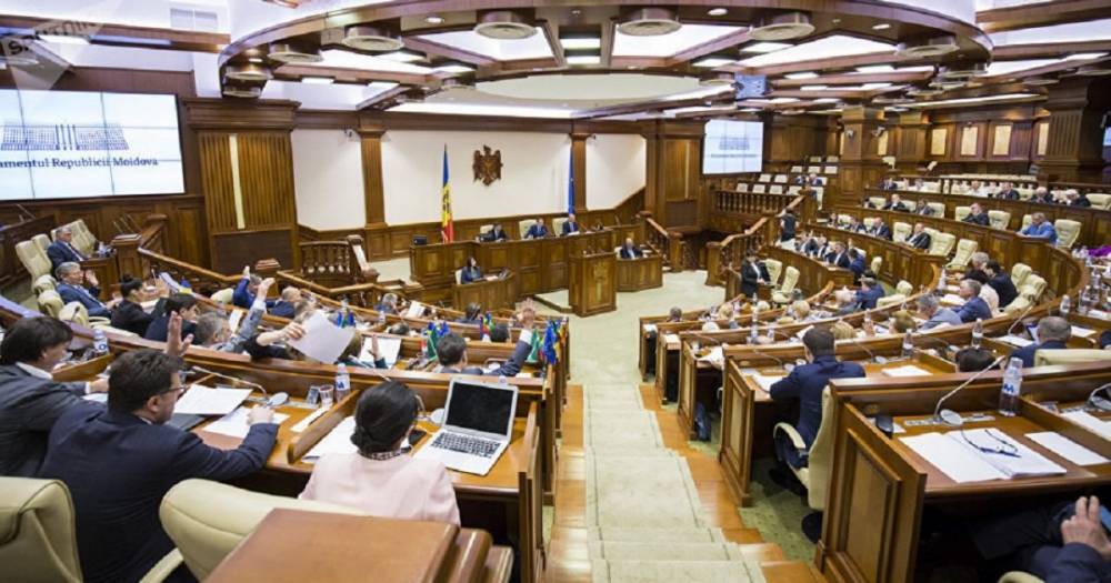 Правящую в Молдавии коалицию покинул ещё один «демократ»