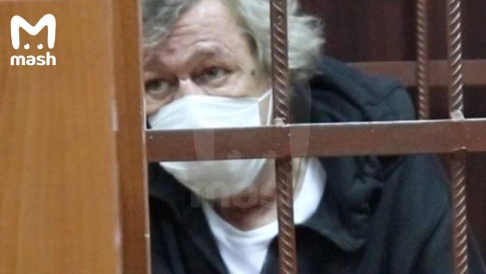 ДТП с Ефремовым: адвокат отрицает попытку самоубийства актера