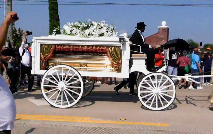 "Он умер, чтобы мы проснулись": в США похоронили Джорджа Флойда