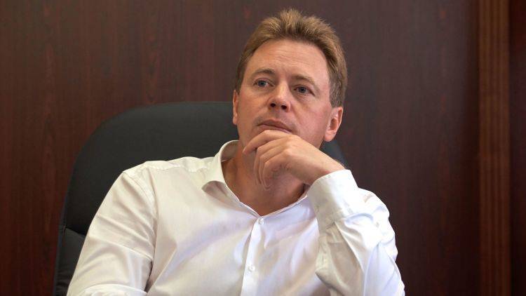 Экс-губернатор Севастополя снова не явился в суд по делу о дебоше