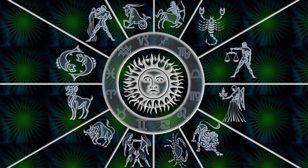 Астрологи назвали женские знаки Зодиака, которые легко променяют любовь на богатство
