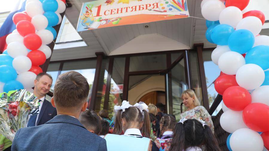 Школы Петербурга откроются 1 сентября в очном режиме