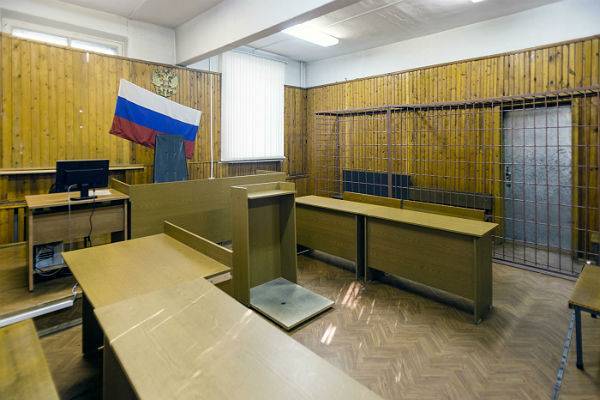 Москвичка засудила полицию за волокиту