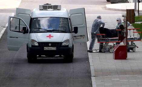 Медиазона: Санитары, перевозящие тела умерших в Москве, пожаловались на отсутствие доплат за работу с COVID‑19
