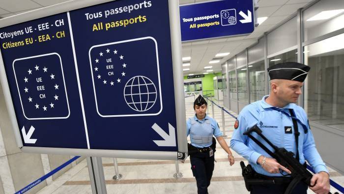 ЕС рекомендовал странам Шенгена отменить ограничения на внутренних границах с 15 июня