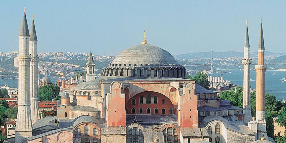 Турция пригрозила превратить собор Святой Софии в мечеть